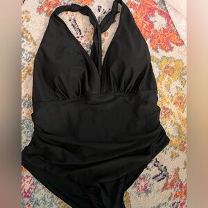 Never worn 4x slimming swimsuit